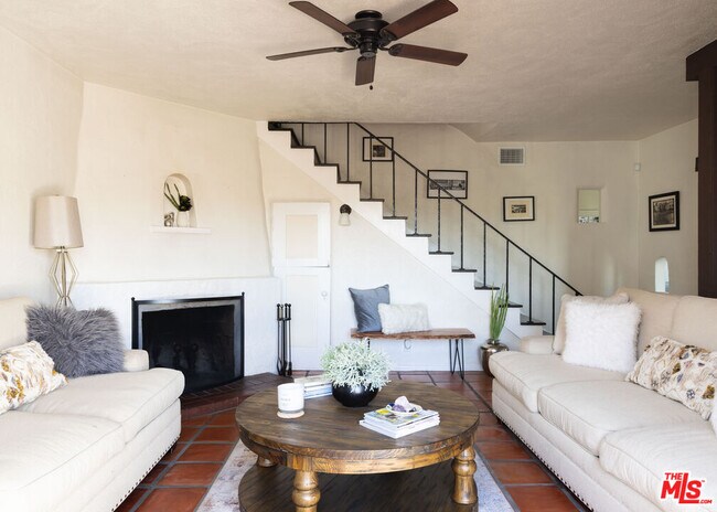 property at 2041 Glencoe Way