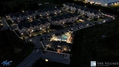Village at Elam Farms in Murfreesboro, TN - Foto de edificio - Building Photo