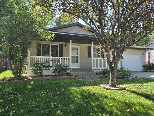 property at 5038 W Elm Ct