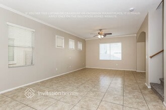 1450 S Longspur Ln in Gilbert, AZ - Foto de edificio - Building Photo