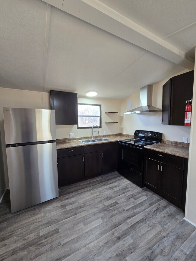 property at 1214 Old Maplehurst Rd