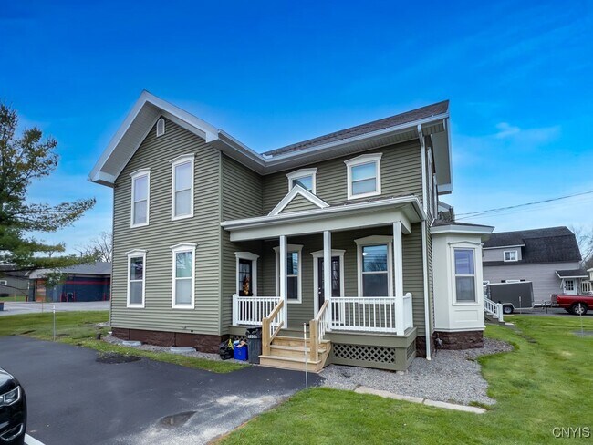 9611 Brewerton Rd in Brewerton, NY - Building Photo - Building Photo