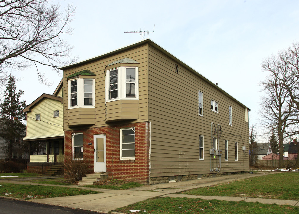 16413 Arcade Ave in Cleveland, OH - Foto de edificio