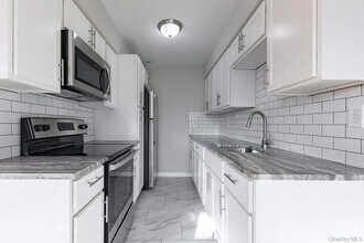 55 Carroll St in Poughkeepsie, NY - Building Photo - Building Photo