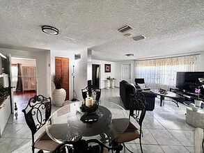 1465 SW 28th Way in Fort Lauderdale, FL - Building Photo - Building Photo