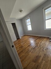 528 Magnolia Ave in Elizabeth, NJ - Foto de edificio - Building Photo