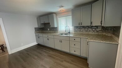 824 Dighton Ave in Taunton, MA - Building Photo - Building Photo