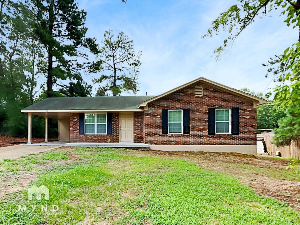 6590 Embassy Cir in Horn Lake, MS - Building Photo