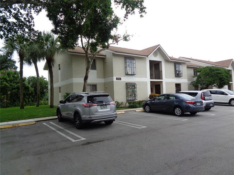 715 Gardens Dr in Pompano Beach, FL - Building Photo