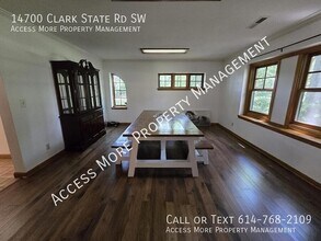 14700 Clark State Rd SW in Pataskala, OH - Building Photo - Building Photo