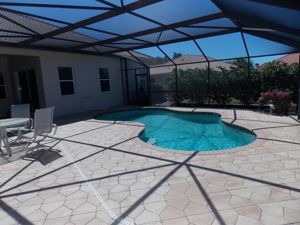 1289 N Hunt Club Dr in Hernando, FL - Building Photo