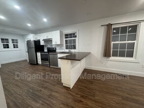 736 Stormont St in Peterborough, ON - Building Photo - Building Photo