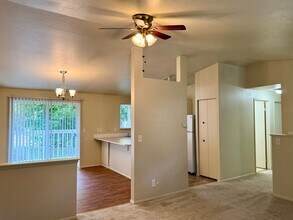 6915 Chico Way in Bremerton, WA - Building Photo - Building Photo