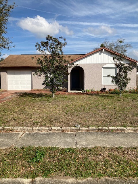 3130 Lenwood Dr in New Port Richey, FL - Foto de edificio - Building Photo