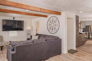 322 Wolf River Dr in Fremont, WI - Building Photo