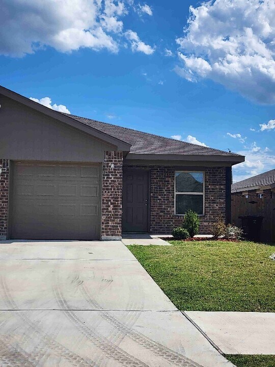 5900 Harriet Tubman Ave, Unit B in Killeen, TX - Building Photo