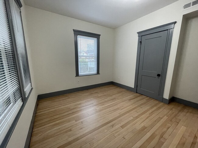 41 Long Ave, Unit 2 in Boston, MA - Building Photo - Building Photo