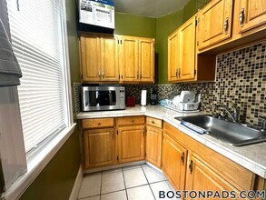 32 Kingsdale St in Boston, MA - Building Photo - Building Photo