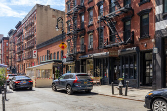 175  Ludlow Street in New York, NY - Foto de edificio - Building Photo