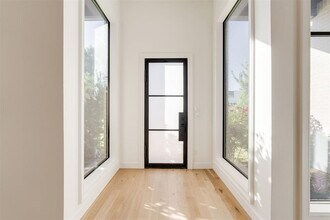 827 NW 8th St in Oklahoma City, OK - Building Photo - Building Photo