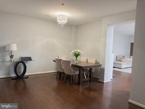 43573 Helmsdale Terrace in Chantilly, VA - Building Photo - Building Photo