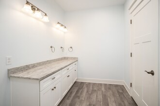 1169 Sailfish St in Bayou Vista, TX - Building Photo - Building Photo