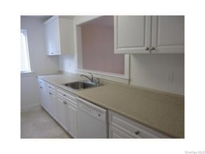 202 Tondo Cir in Harriman, NY - Building Photo - Building Photo