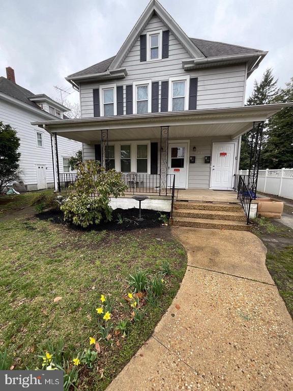 property at 648 Beacon Ave