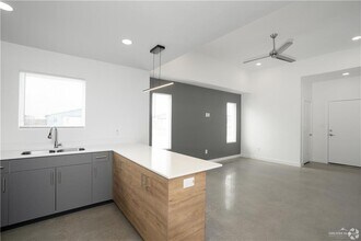 24 Jenna Ln in Weslaco, TX - Building Photo - Building Photo