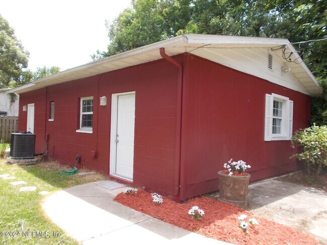 property at 5730 Cruz Rd