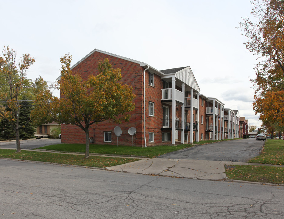 Sherwood Terrace Apartments in Tonawanda, NY - Building Photo