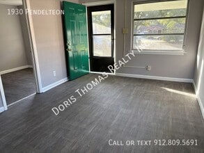 1930 Pendleton St in Savannah, GA - Building Photo - Building Photo