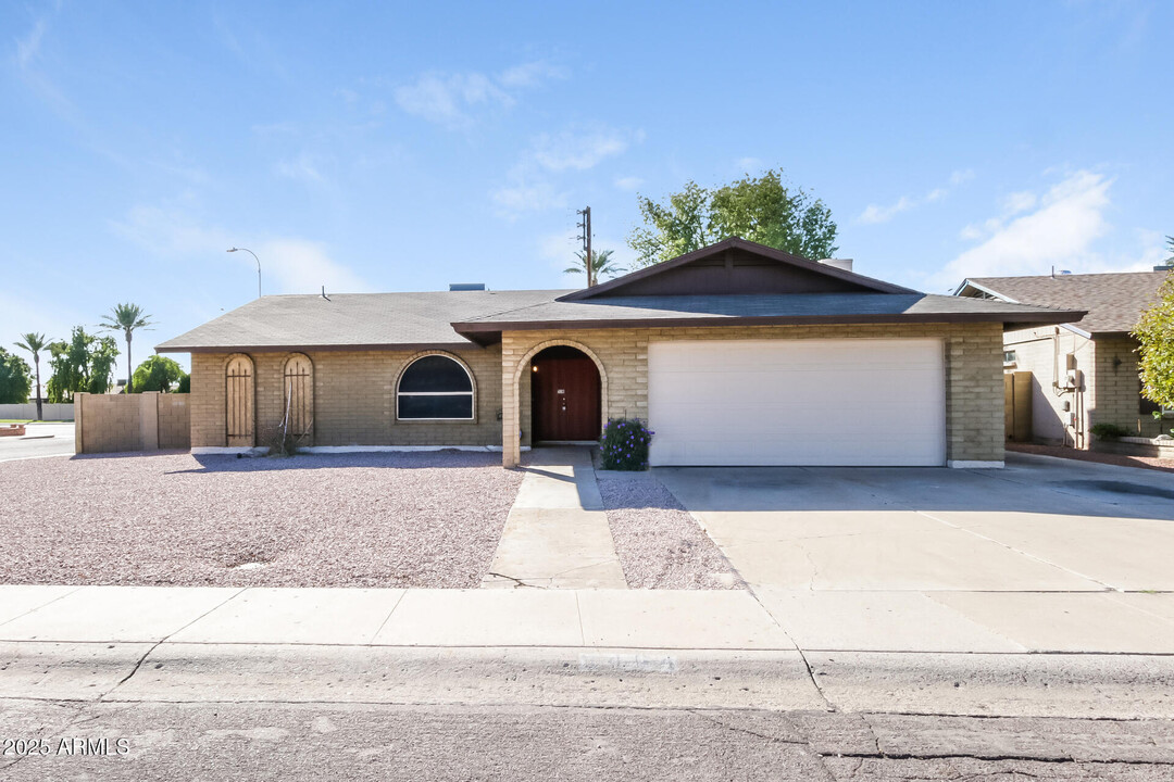 9464 N 50th Dr in Glendale, AZ - Building Photo