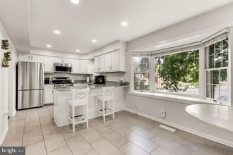 10855 Lockwood Dr in Silver Spring, MD - Building Photo - Building Photo