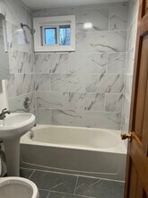 70 Clifford St, Unit Apt 2 in Boston, MA - Foto de edificio - Building Photo