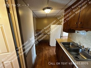 28 N 7th St in Lebanon, PA - Foto de edificio - Building Photo