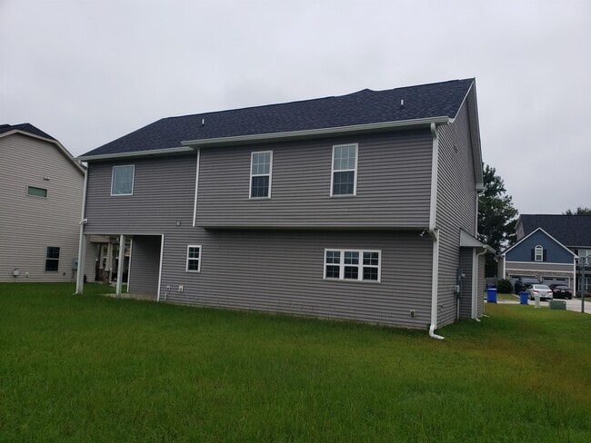 2729 Mosquera Dr in Fayetteville, NC - Foto de edificio - Building Photo