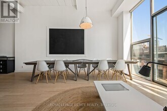 160 Baldwin St in Toronto, ON - Building Photo - Building Photo