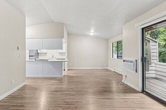 Peaks on Pines in Spokane Valley, WA - Building Photo - Building Photo