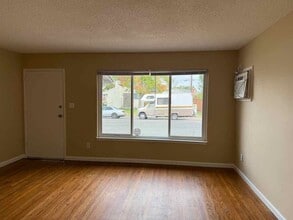 2348 53rd Ave in Sacramento, CA - Building Photo - Building Photo