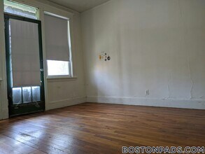 1630 Commonwealth Ave in Boston, MA - Building Photo - Building Photo