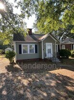 135 Bradford Dr in Charlotte, NC - Building Photo