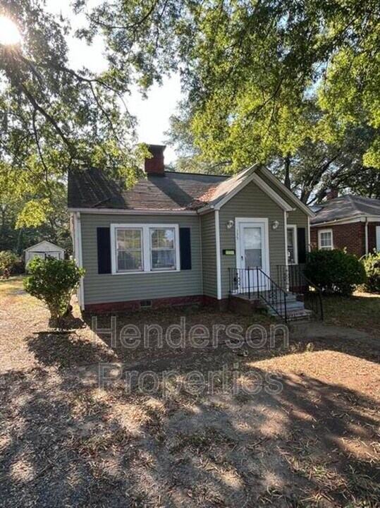 135 Bradford Dr in Charlotte, NC - Building Photo