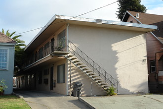 816 37th St in Oakland, CA - Foto de edificio - Building Photo