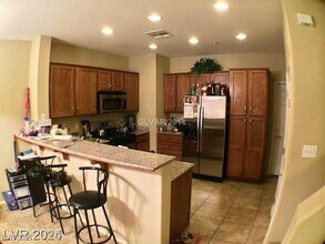 1525 Spiced Wine Ave in Henderson, NV - Building Photo - Building Photo