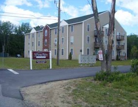 Welcome Home to Norway Plains in Rochester, NH - Building Photo - Building Photo