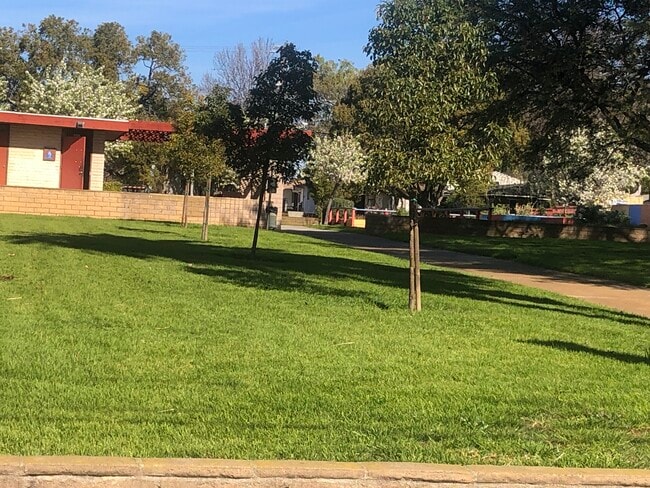 643 Manchester Ter, Unit House in Inglewood, CA - Foto de edificio - Building Photo