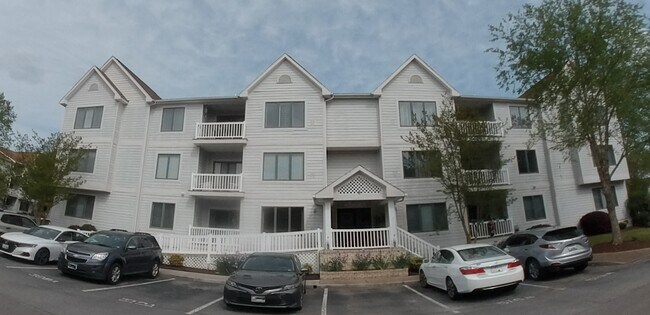 4 Harbor Watch Drive in Chesapeake, VA - Building Photo - Building Photo