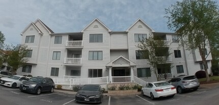 4 Harbor Watch Drive in Chesapeake, VA - Building Photo - Building Photo