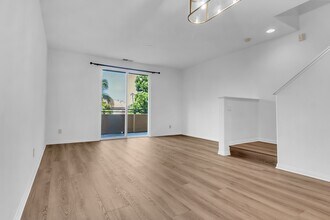 8620 Belford Ave in Los Angeles, CA - Building Photo - Building Photo